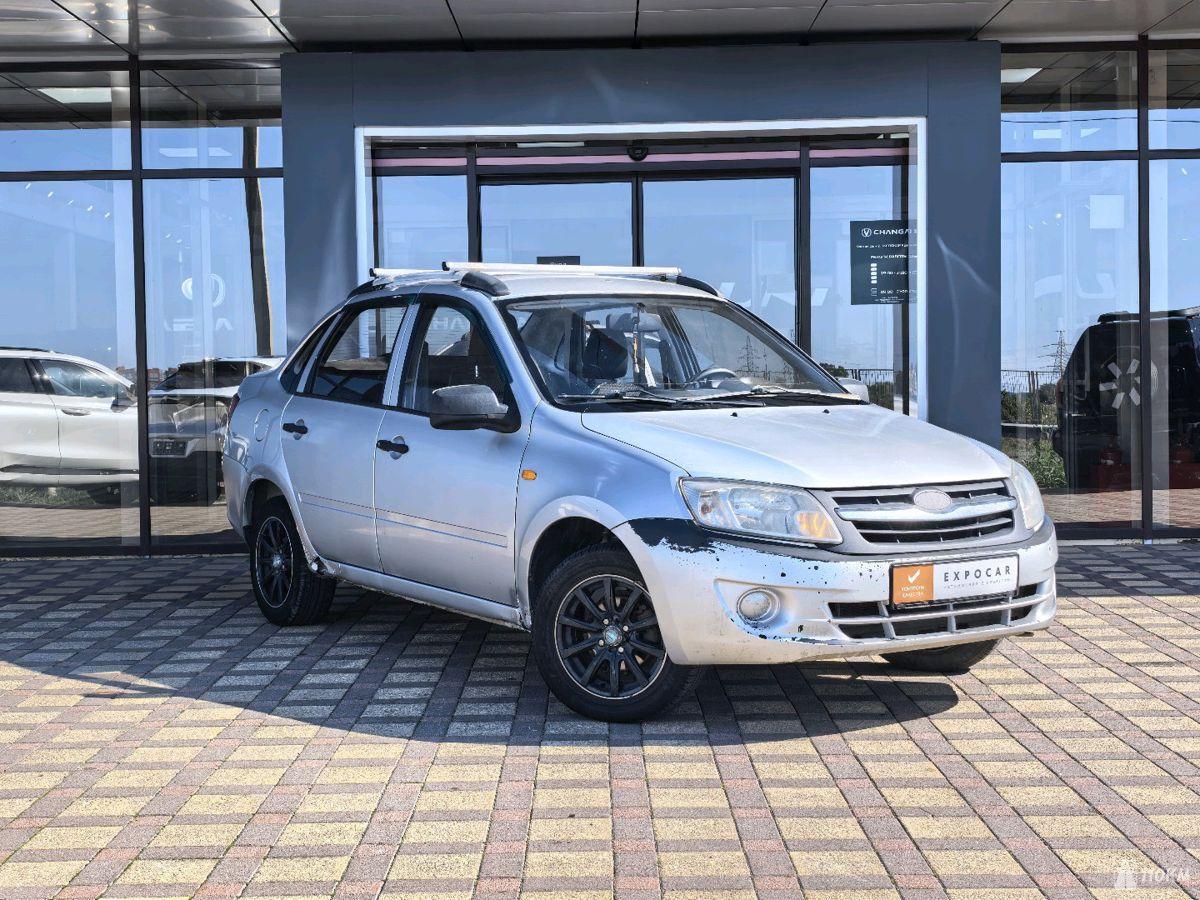 ВАЗ (Lada), Granta, 1596, 82, бензин, седан, механика, передний привод, среднее состояние, левый, серебряный, 250 000 ₽